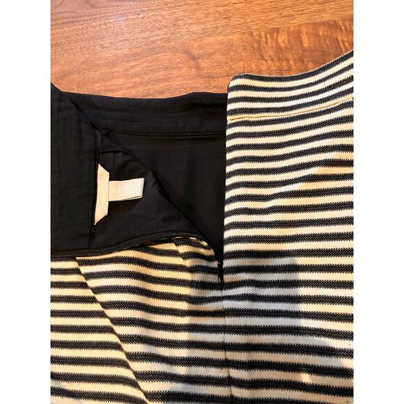 Banana Republic Skirt 10 Striped Black Cream Straight Stretch Lined Knee Length - Picture 5 of 7